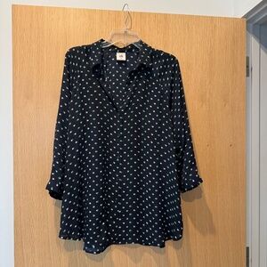 CaBi oversized sheer(not see through) shirt. Navy with green pattern. Size M